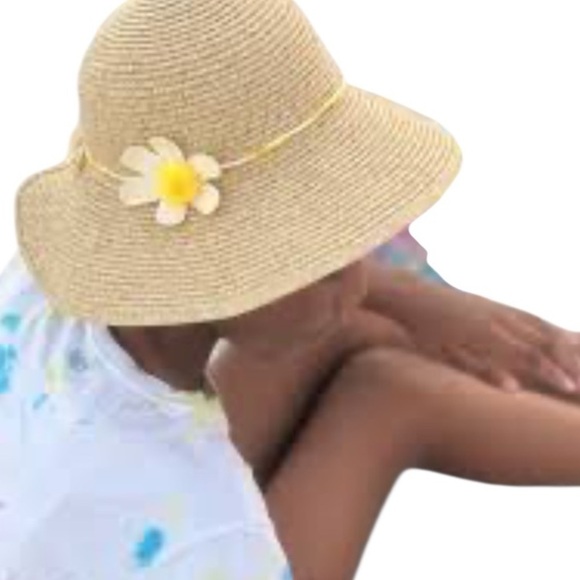 Stylish Straw Sun Hat with Yellow Flower Woven Paper Coquette Cat & Jack - Picture 2 of 6